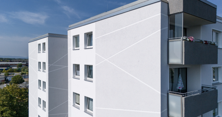 Ein Bild aus der Luft der neuen Fassade des Hauses