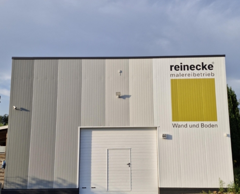 Fassadenfront der reinecke-Zentrale