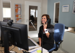 Büroassistenz bei der Arbeit