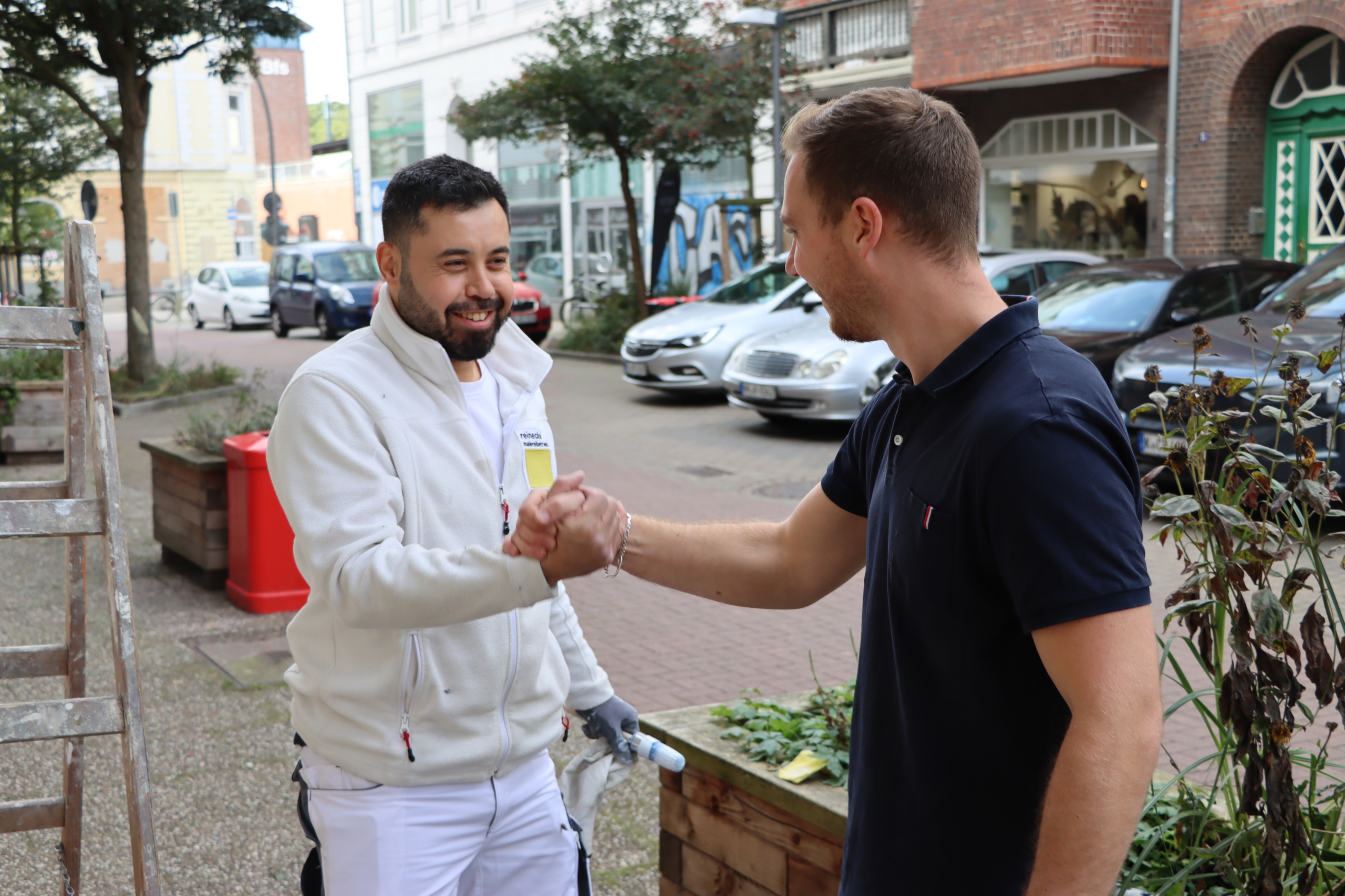 Meister und Geselle im Austausch