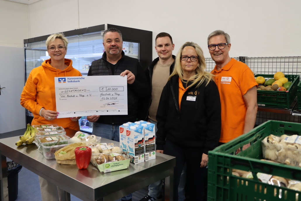 Neustädter Tafel Spendencheck-Übergabe